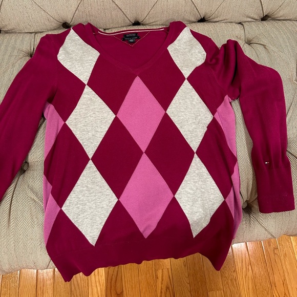 Tommy Hilfiger Sweaters - Tommy Hilfiger V-NECK SWEATER